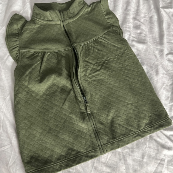 Vest - Picture 3 of 4